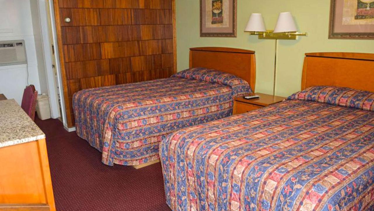 Relax Inn Блуумсбърг Екстериор снимка